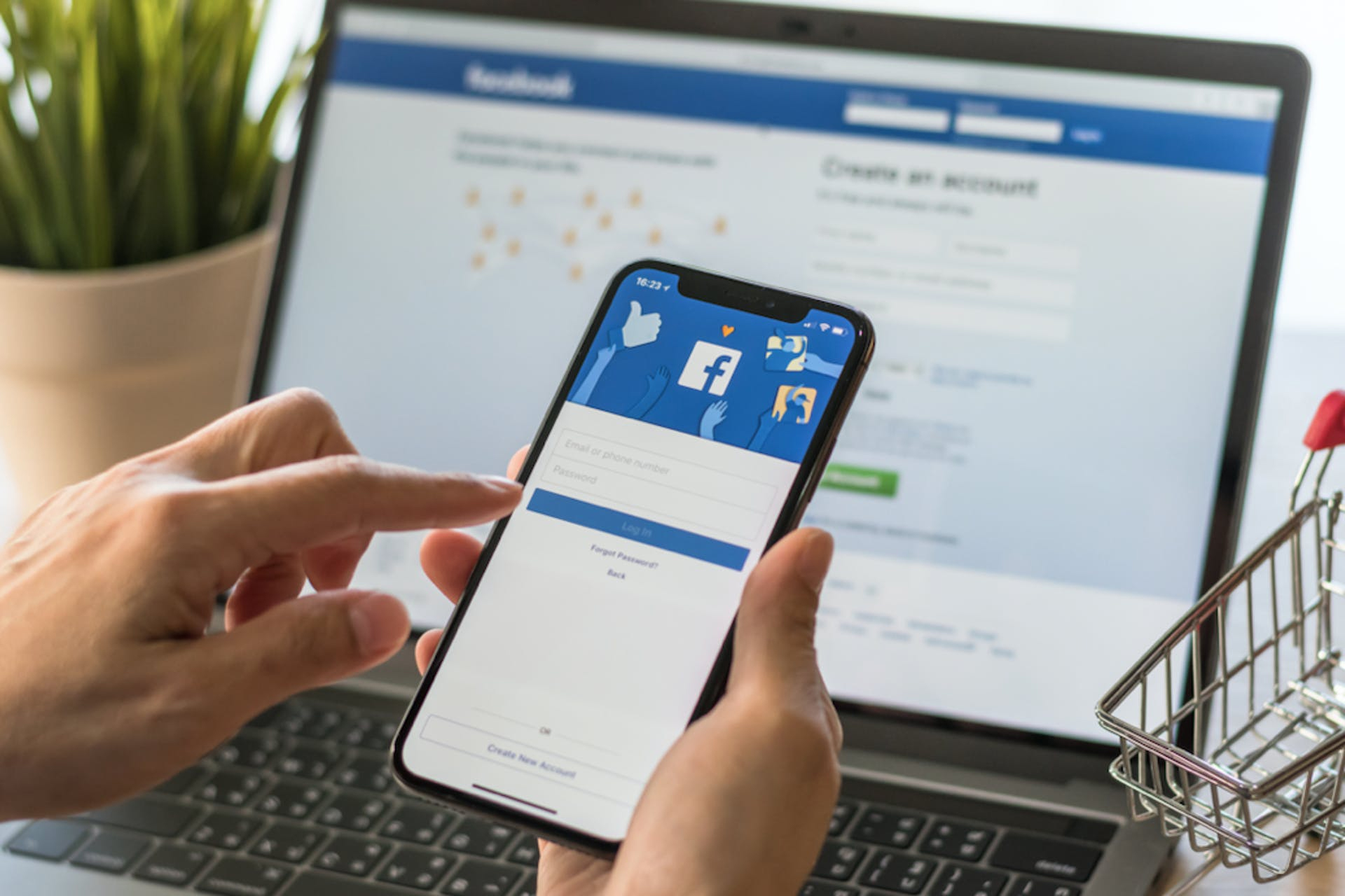 Facebook Ad Management: Alhuda Reseller company Monetizes Your Paid Social Campaigns